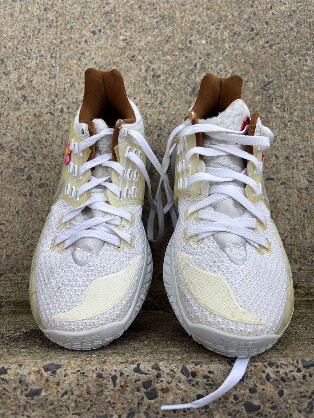 Nike Kyrie 2 Sandy Cheeks men 9